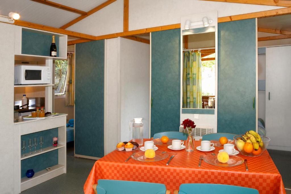 Camping Bassegoda Park Hotel Albanya ห้อง รูปภาพ
