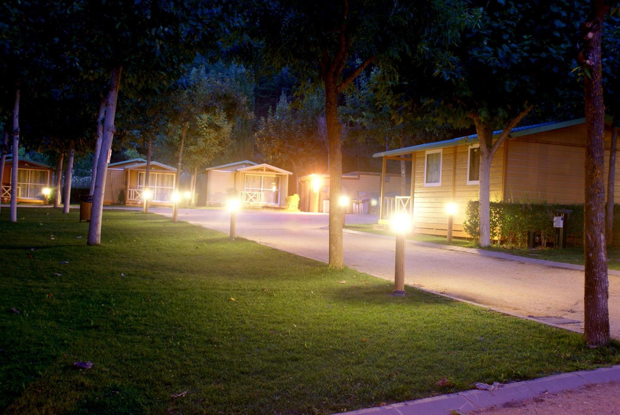 Camping Bassegoda Park Hotel Albanya ภายนอก รูปภาพ